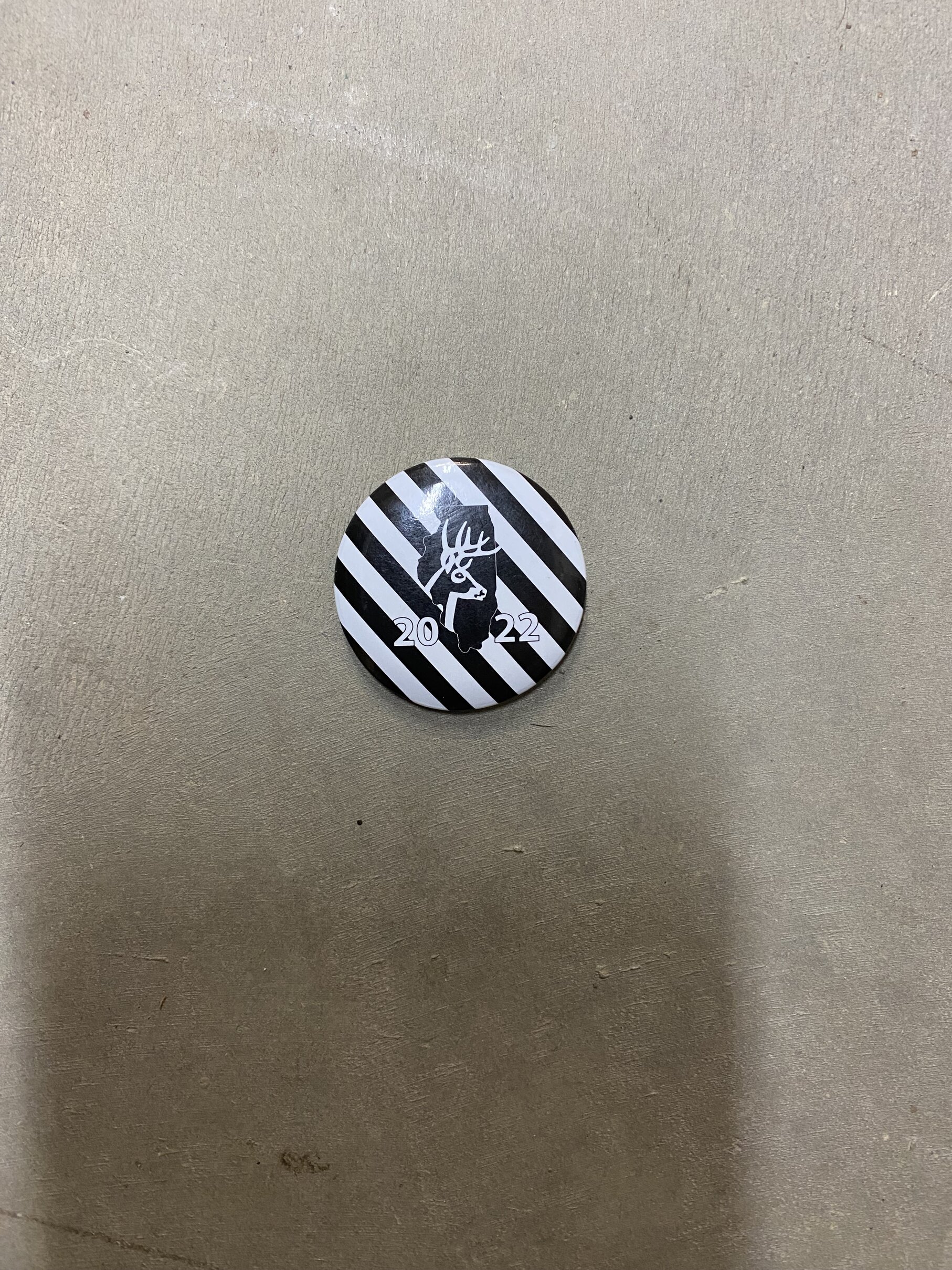 2018 Illinois Deer Harvest Pin – Still In Packaging – Choose Gun Or Archery